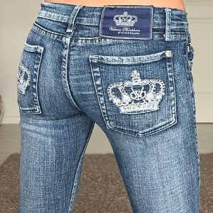 Victoria beckham jeans - midjemått: 36cm rakt över, innerbenslängd: 76cm 💗 