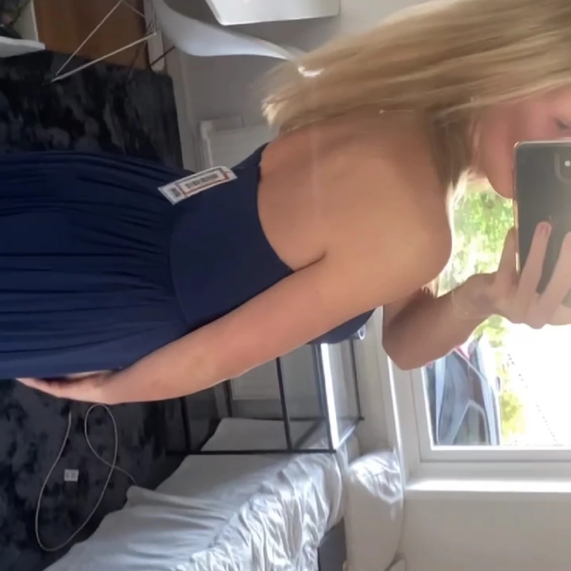 Mörkblå balklänning - 91