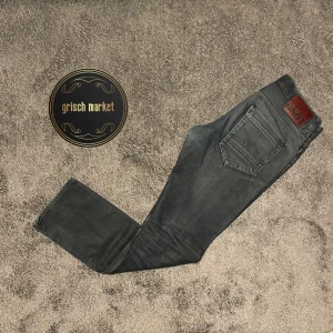 Skitsnygga G-STAR jeans  - Ett par feta G-Star jeans i riktigt bra skick, 9,5/10 | ”new radar slim” heter modellen, slim fit | 32/32 som perfekt  på mig, jag är 183cm och 72kg, mått finns i pm | nypris ca 1300 | kom gärna med frågor! |