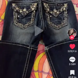 Hej,jag söker ett par liknande miss me jeans i storlek 28 modell bootcut🙏🏼kan betala ett rimligt pris💕   #missmejeans #jeans#truereligion