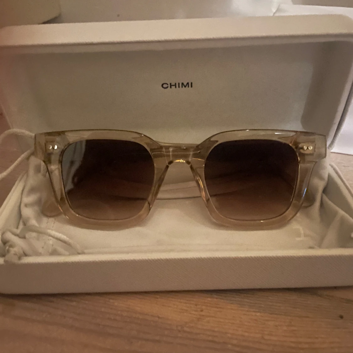 Chimi 04 Ecru 10/10 skick