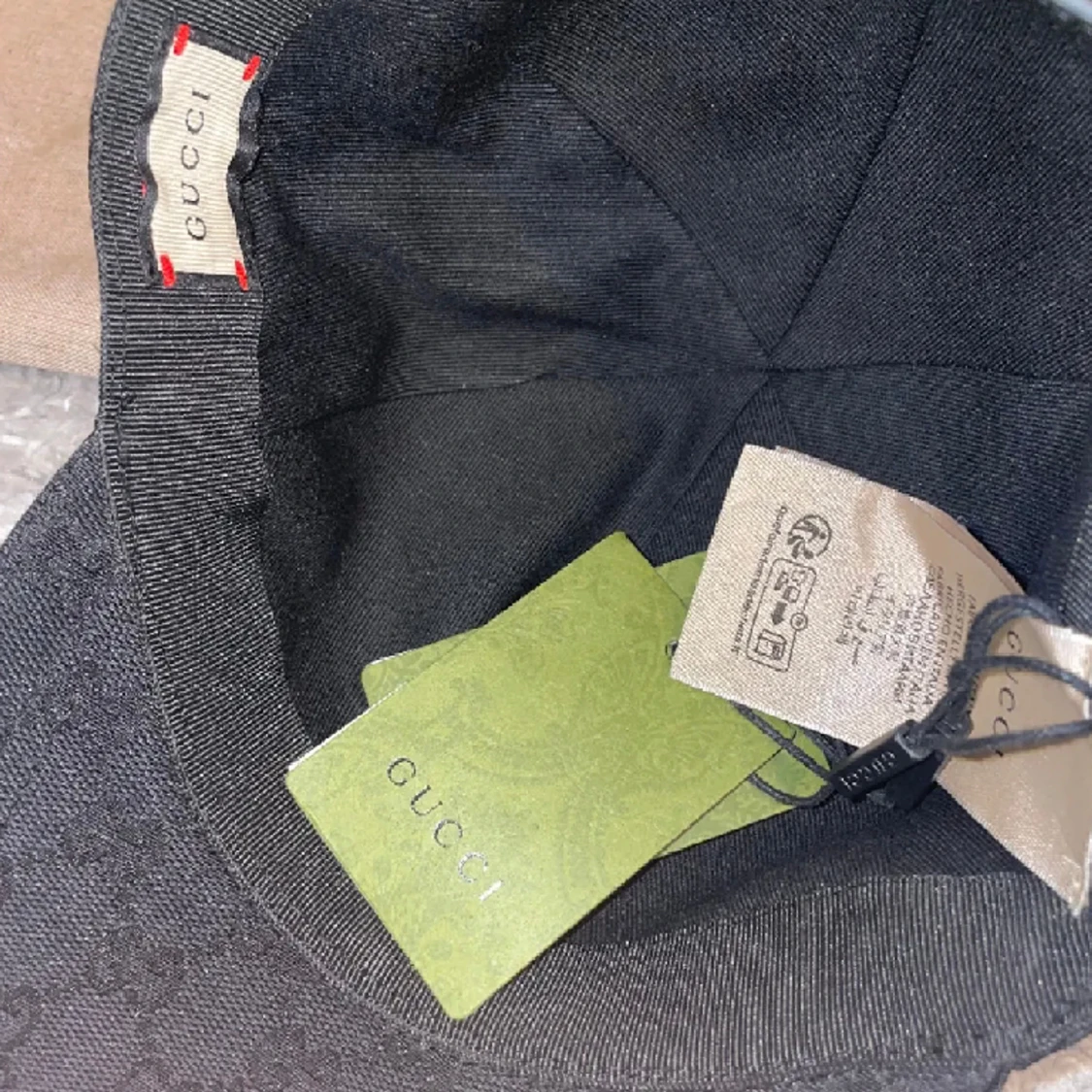 Svart Gucci keps  - 90