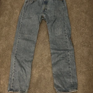 Levis 501 - Ett par Levis 501, ljusblå. Storlek 30x30. Pris kan diskuteras 