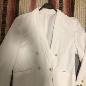 Kavaj  - Kavaj vit st 40 