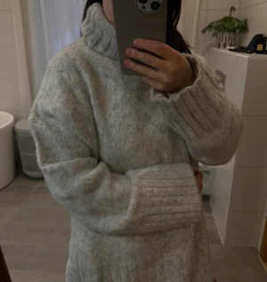 Stickad tröja H&M - Jätte mysig stickad tröja från H&M