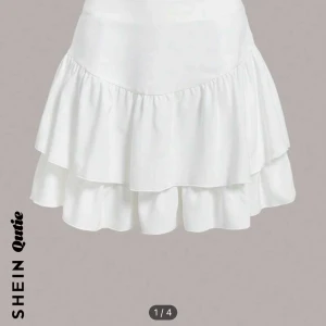 Vit kjol - Vit oanvänd kjol från shein