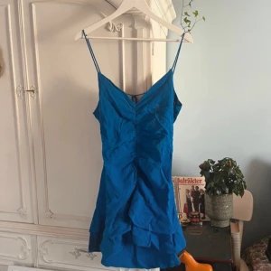 Volangklänning - Som ny!💕