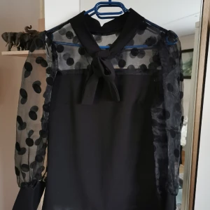 Blouse  - I wore it once. The blouse is new!!! Measurements Ckest 47×2 Length 60cm Sleeves 58cm 