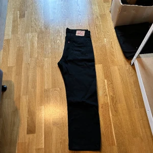 Levis jeans - Levis jeans loose fit bra skick