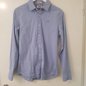 Tommy Hilfiger skjorta (Tommy Jeans) - Skjortan är i mycket gott skick!
