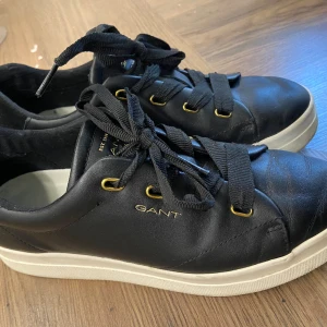 Gant sneakers  - Mycket fina skor, använda ett par gånger. Knappt några tecken på andvändning.