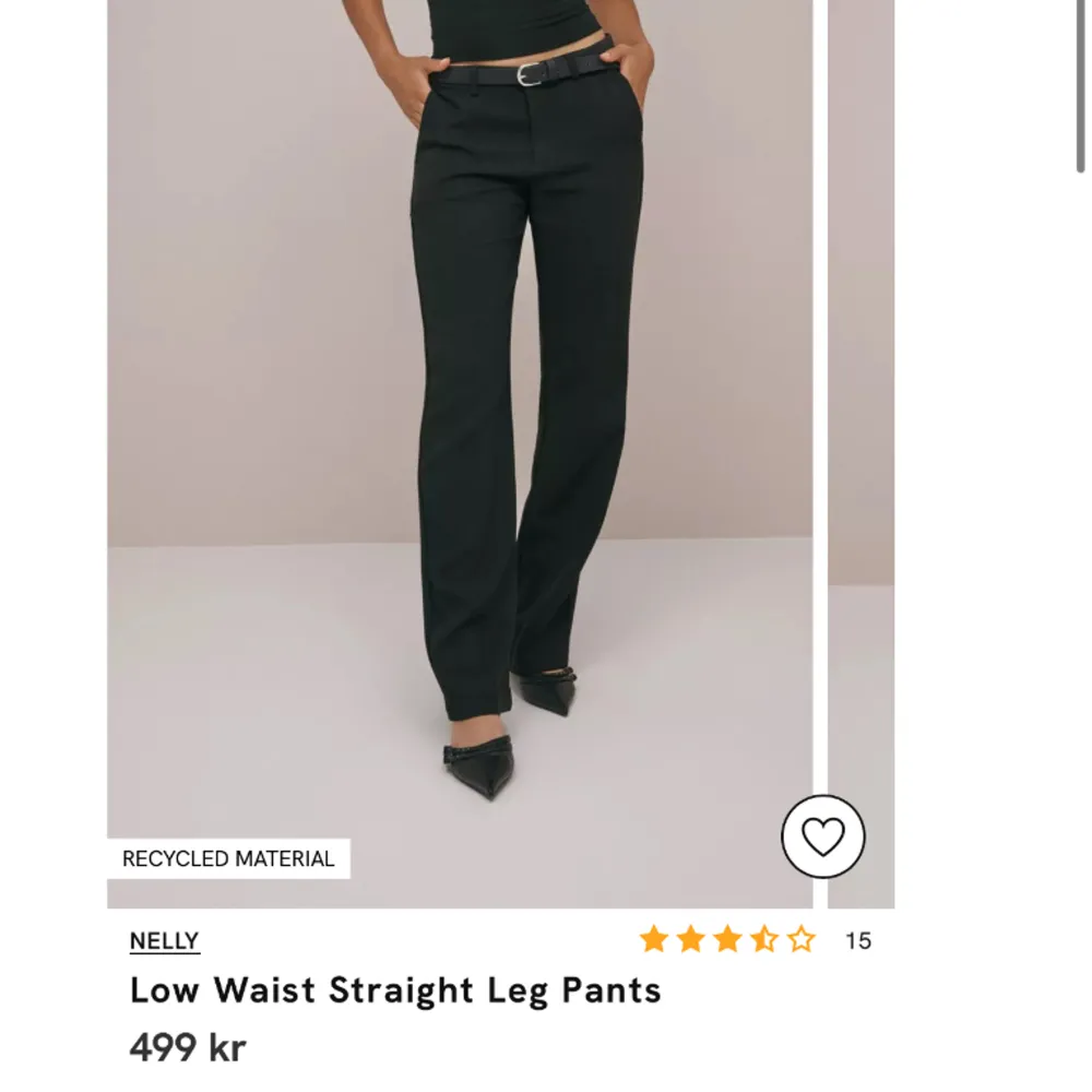 Säljer ett par nya Low waist straight leg pants från Nelly köptes för 500kr. pga fel storlek och säljs för 339kr prislappen är fortfarande på kan skickas i samma påse. Köparen står för frakten. Endast seriösa köpare. . Jeans & Byxor.
