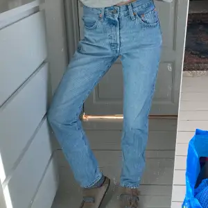 Blåa Levis 501,s. original pris: 1249kr. Oanvända, nyskick.