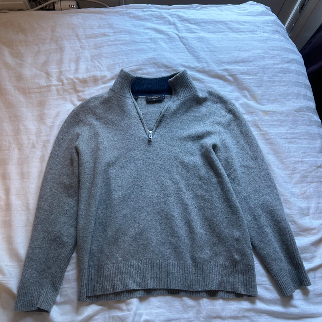 Grå zip up (M/S)