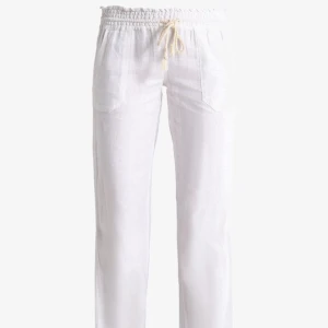 Roxy linnebyxor  - Intressekoll på mina linnebyxor från Rox. Köpta i somras, mycket sparsamt använda🫶🏼