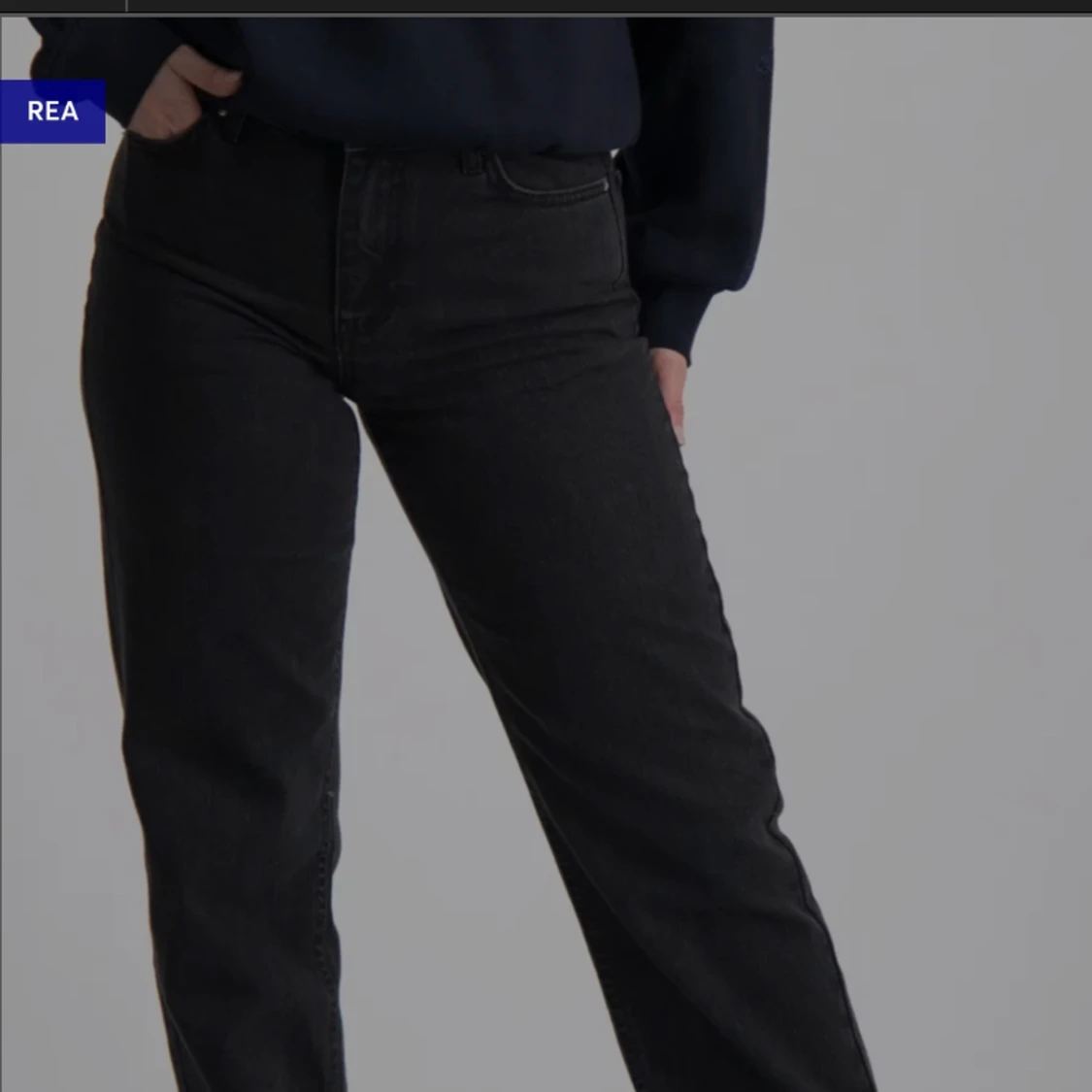 Svarta nadia midrise straight black jeans - märkesjeans - 90