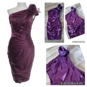 Cocktailklänning  - Magisk klänning  Asis design. Finare i verkligheten. Size S/36. Nypris 1200:-  Fodrad, dekorativ diskret slits nedtill baktill.