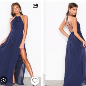 Ny balklänning  - Aldrig använd balklänning från Nelly då jag köpte 2. Jättefin modell! 