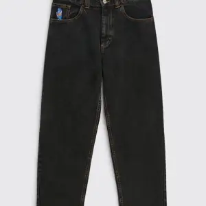 Polarskate jeans i modellen 93 i färgen washed black, säljer då de är för långa för mig som är 160cm, nypris 1300🌟