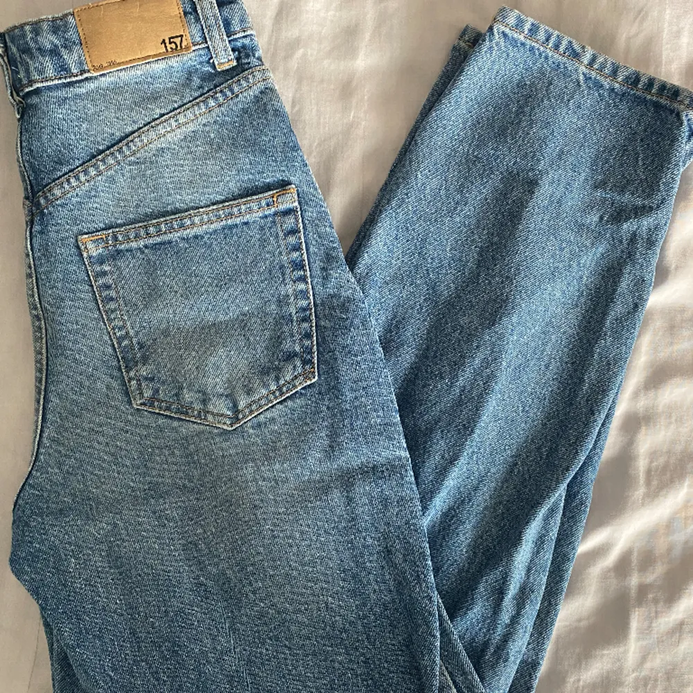 Raka jeans med långa ben. Jeans & Byxor.