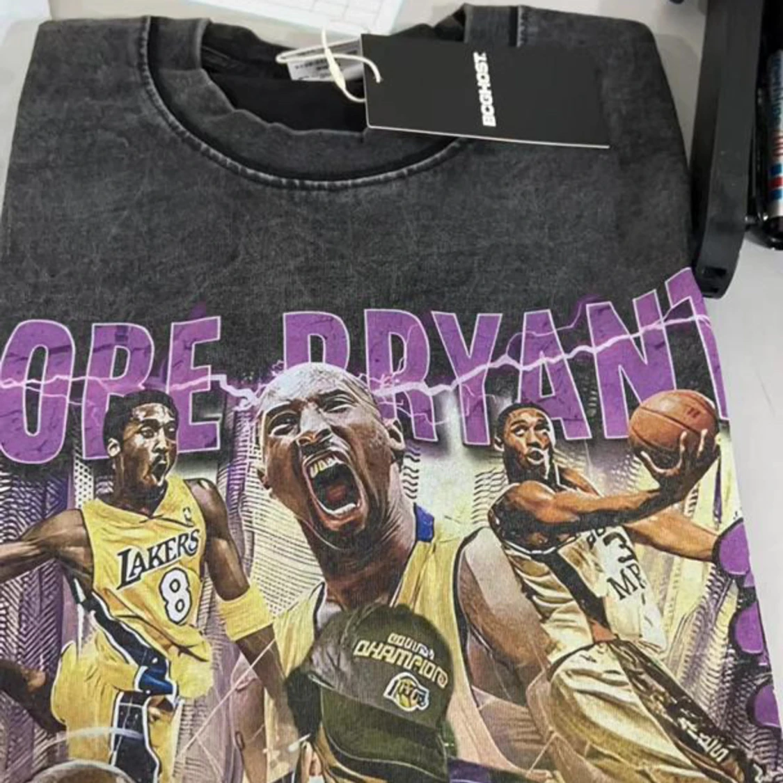 Kobe bryant bootleg tee never used new with tags