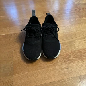 Adidas nmd  - Väldigt bra skick, använda fåtal gånger 