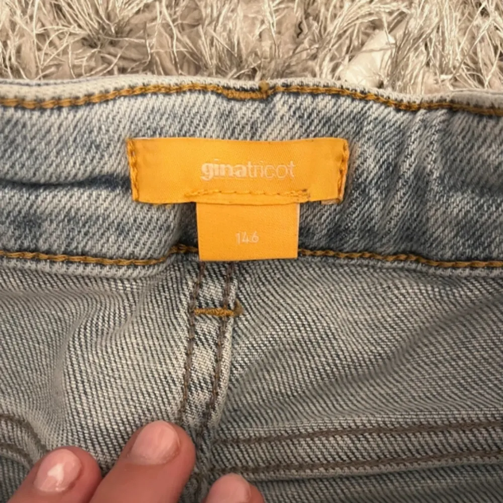 Jeans från Gina Tricot i storlek 146, använda ett fåtal gånger. Jeans & Byxor.