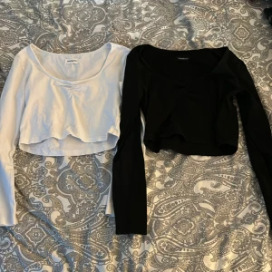 Långärmade tröjor  - Storlek: S på båda Använda men i gott skick  