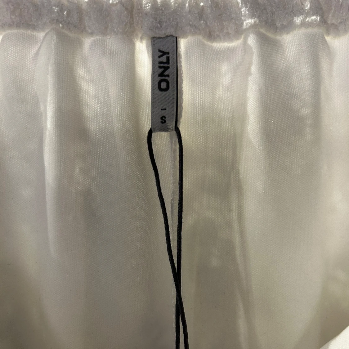 Vit spets klänning  - 90