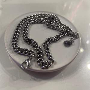 Silver halsband från Edblad knappt använt! 40cm💕
