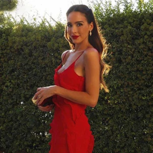 Maxiklänning med volanger - Helt nyköpt i storlek S. Aldrig använd då den var för liten. Nypris 879 kr