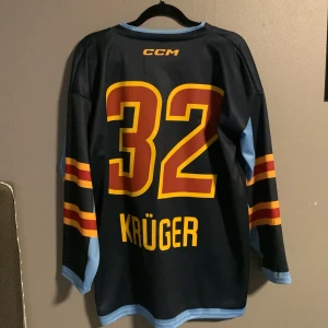 Hockey tröja ny - Kom med bud 