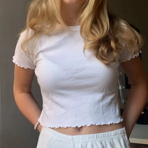 Zara t-shirt - as snygg zara t shirt. Storlek Xs