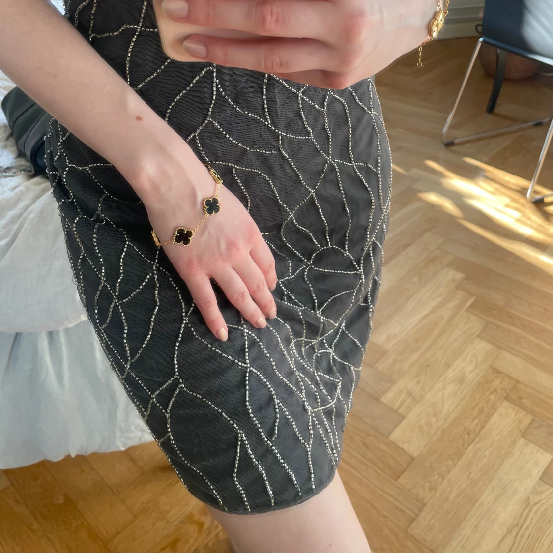 Grå klänning silver beads  - 90