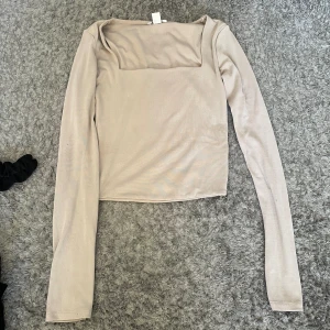 Tight tröja - Tight tröja i biege 
