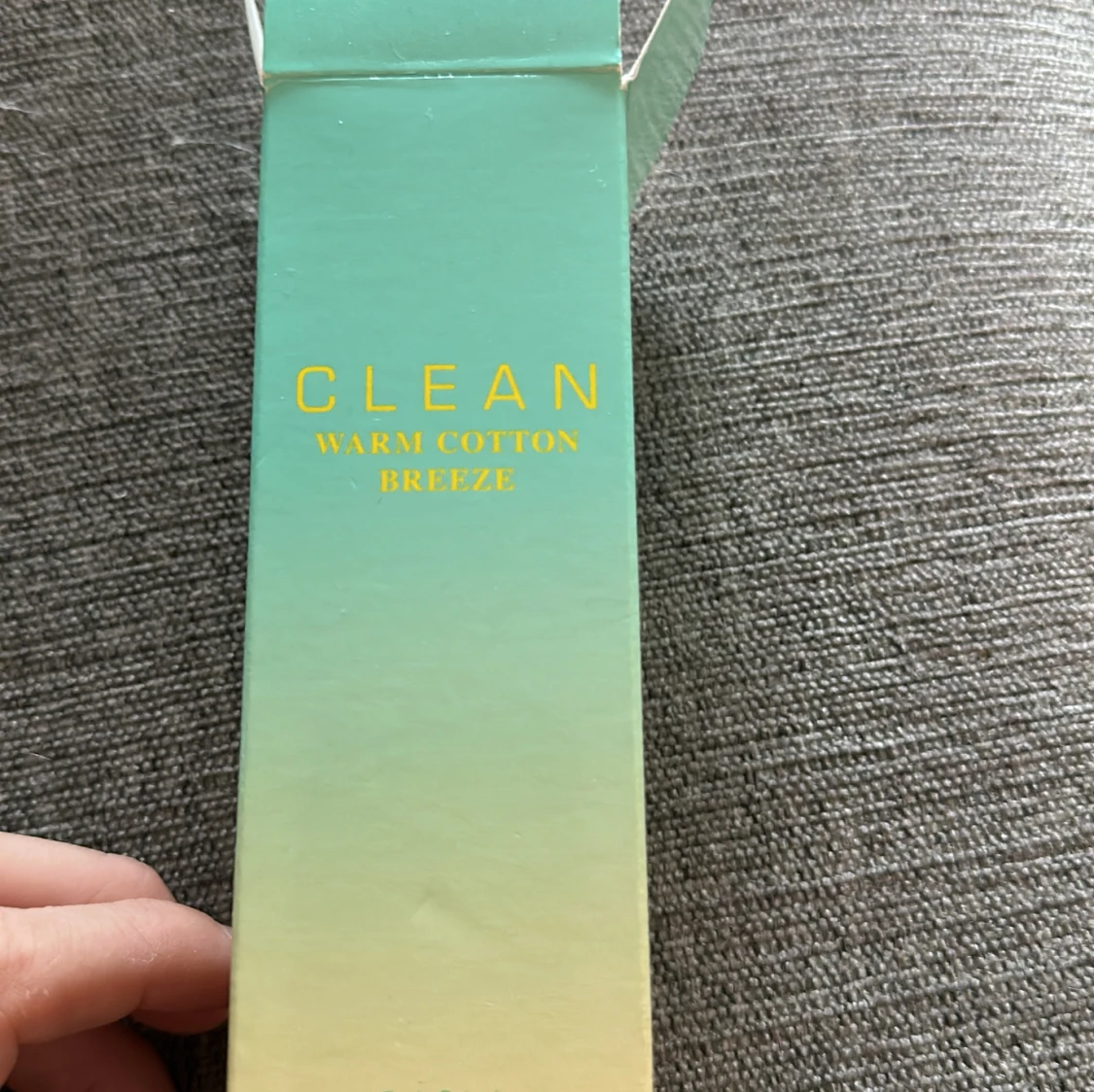 Clean Warm cotton breeze