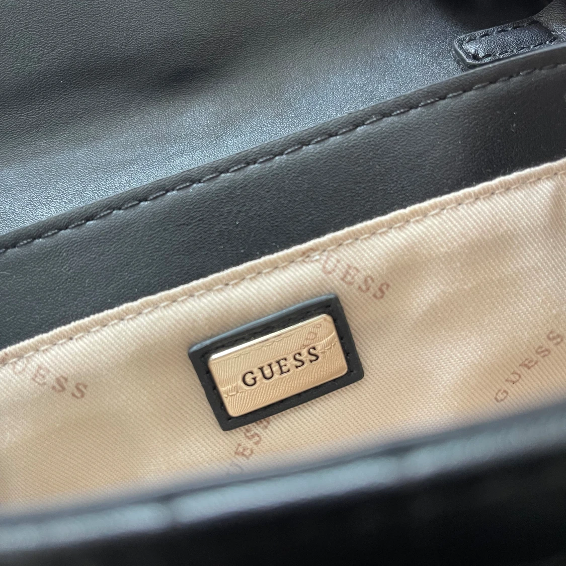 Guess Väska - 90