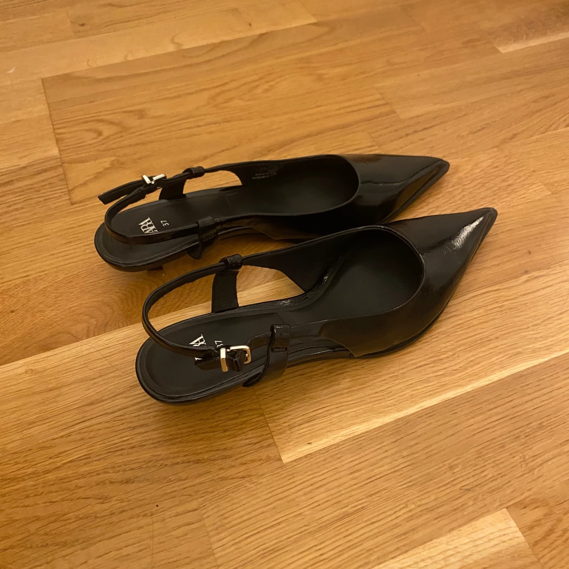 SVARTA Klackskor ZARA, låg klack  - 90