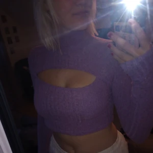 Tröja - Snygg lila tröja i bra skick!