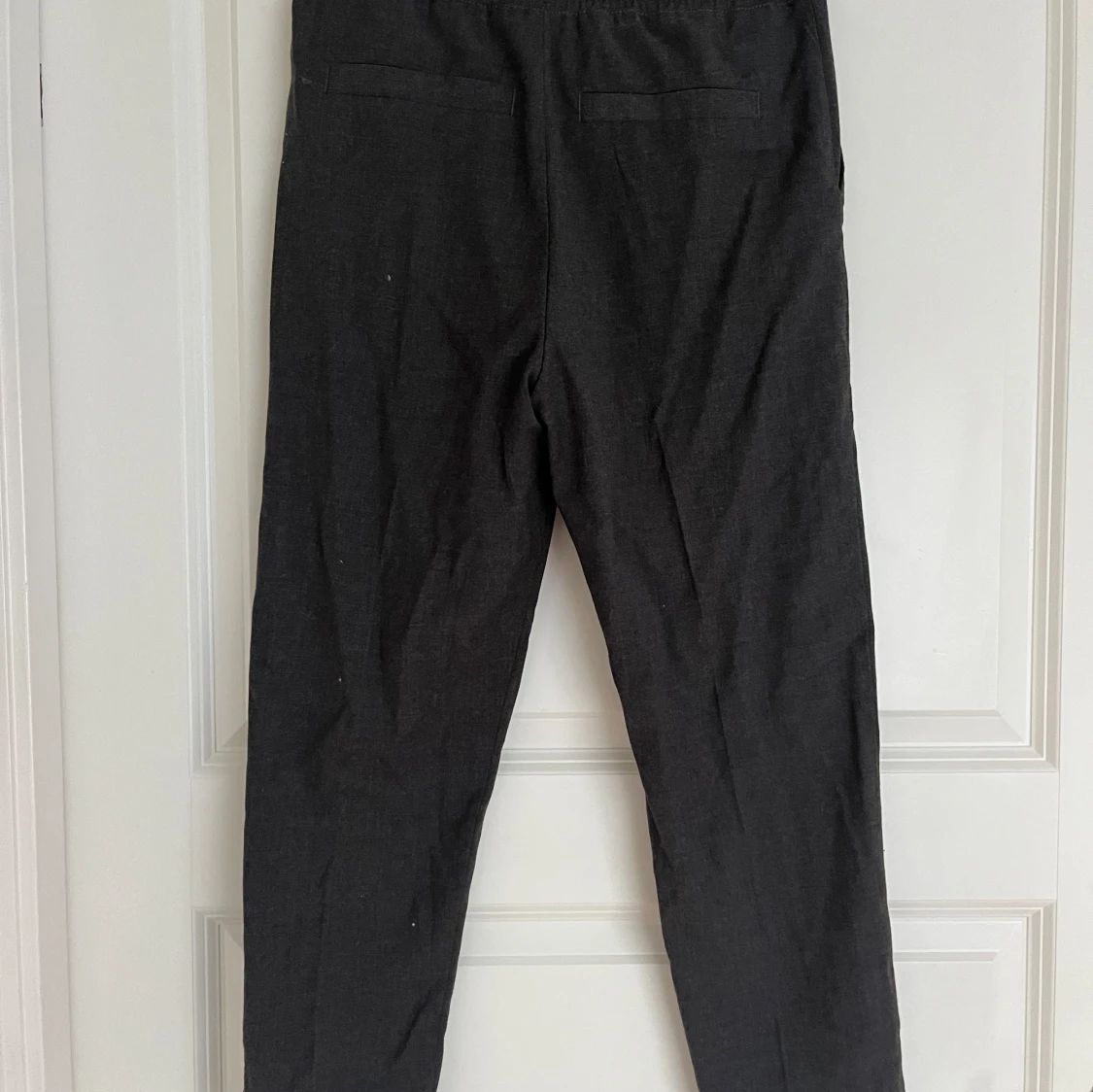 Stiliga kostymbyxor  - 90