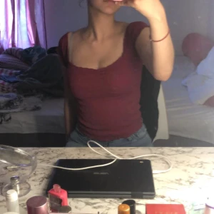 y2k tröja - skön tröja som sitter tajt men ändå stretchiga 