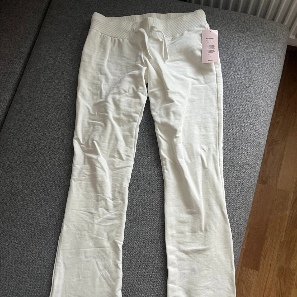 Lågmidjade mjukisbyxor nelly - 90