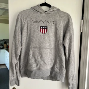 Gant tröja  - Gant hoodie, använd för länge sen. Storlek XS. 99kr 