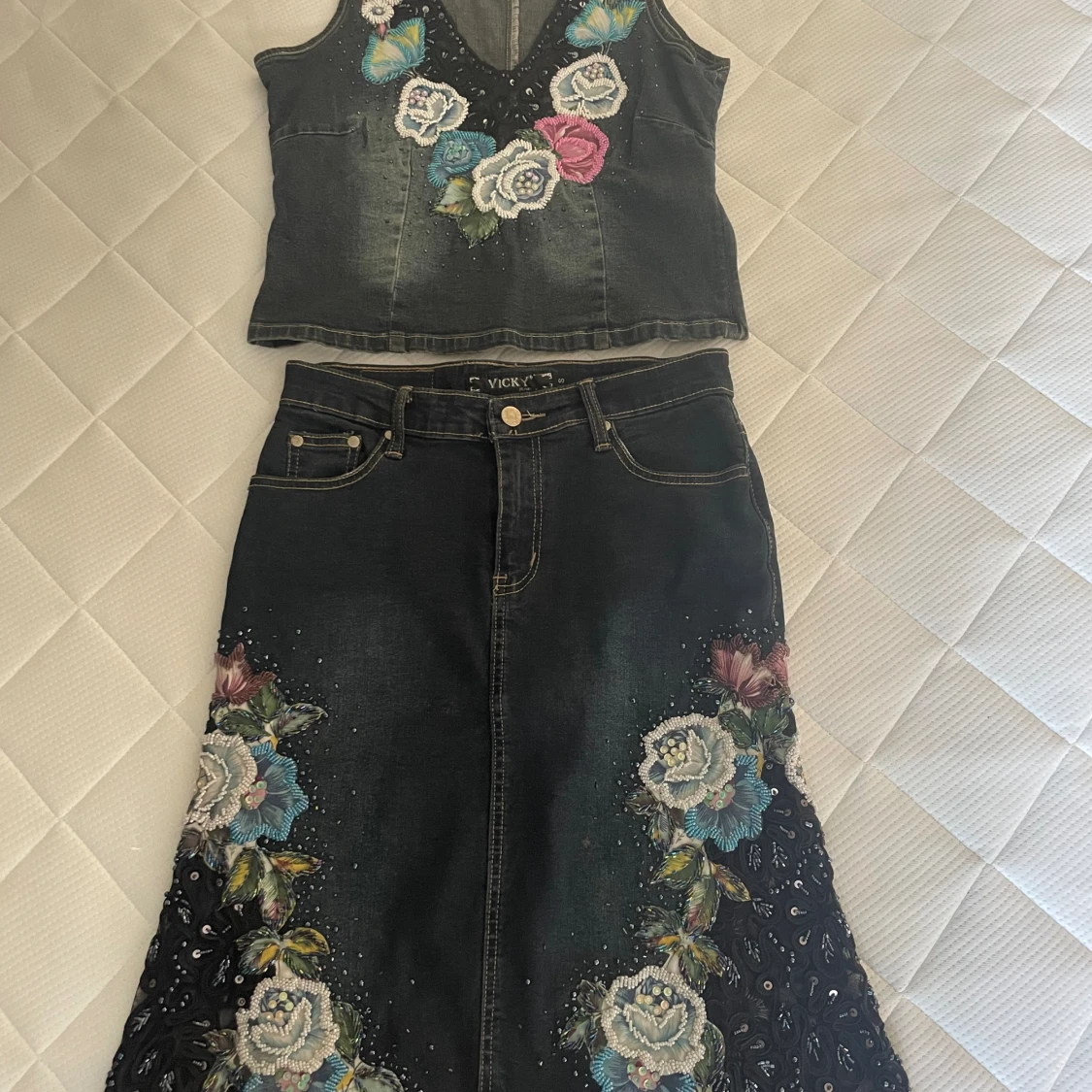 Vintage jeans kjol och tillhörande topp!