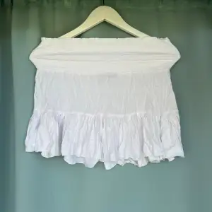 Jättesöt kjol från Lager 157, passar väldigt bra nu till varma dagar ☺️ Använd! 
