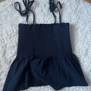 Topp - Fin topp från shein. Aldrig använd och bra skick. 