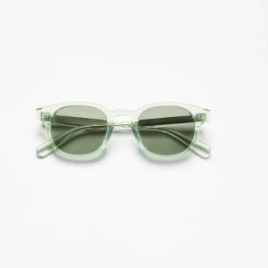 Nypris 1395kr chimi modell 01 Light Green - Använda två gånger men modellen passade tyvärr inte mig.