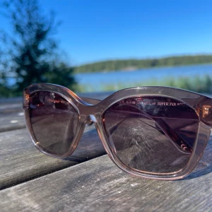 Solglasögon - Supersnygga solglasögon från Polar. Nyskick och inga repor alls, nypris 1400kr. 