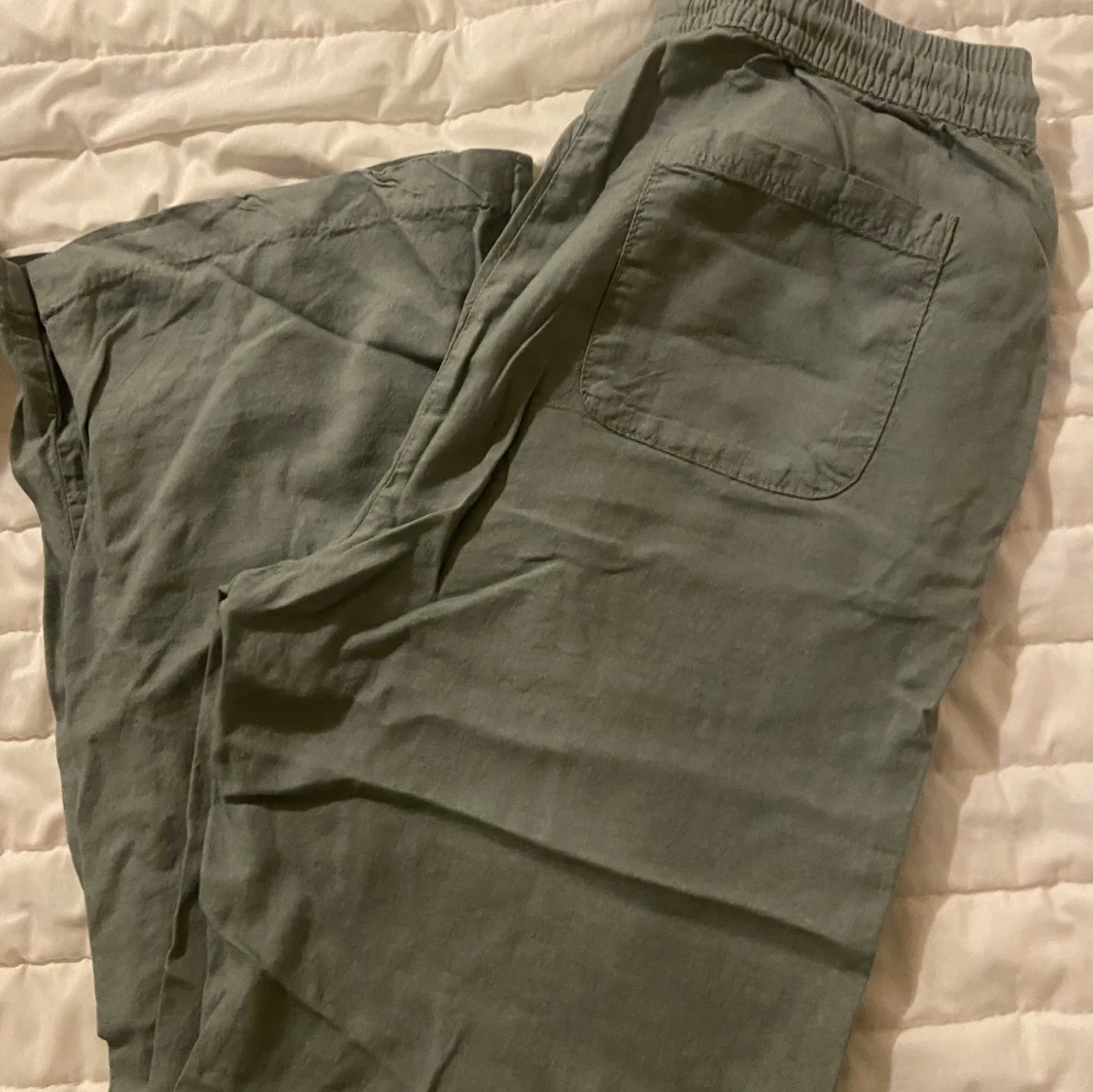 Gröna byxor från 157