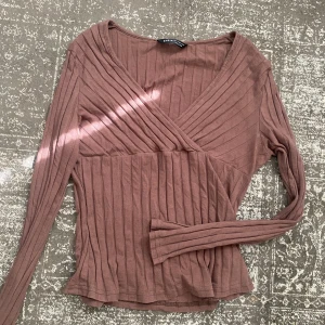 Gullig tröja  - Bra skick 